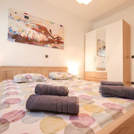 Appartement Coco à Pirovac Extérieur photo