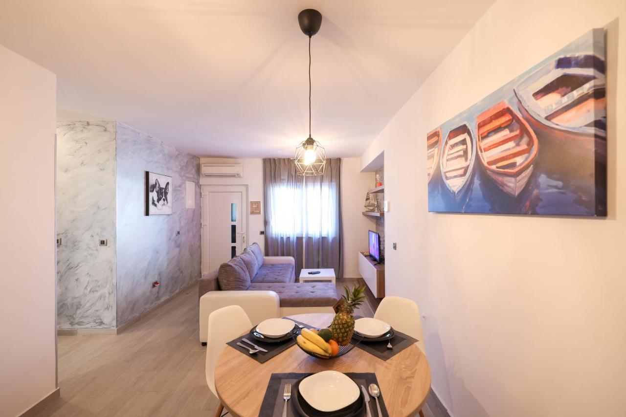 Appartement Coco à Pirovac Extérieur photo