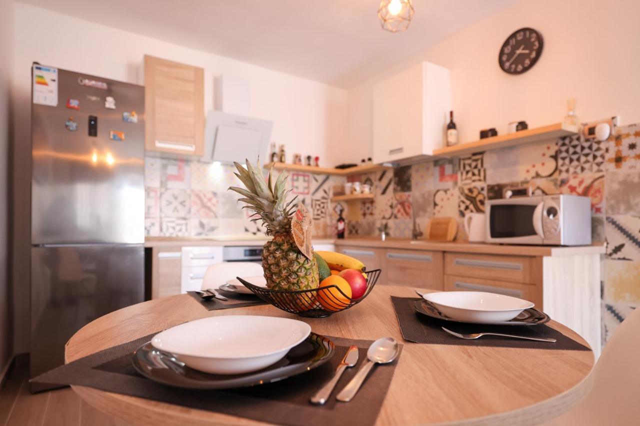 Appartement Coco à Pirovac Extérieur photo