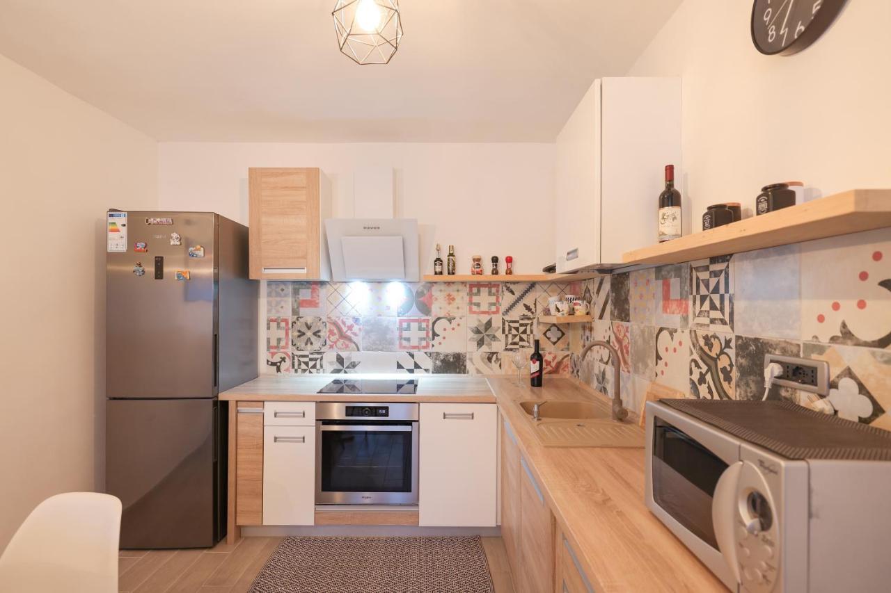 Appartement Coco à Pirovac Extérieur photo